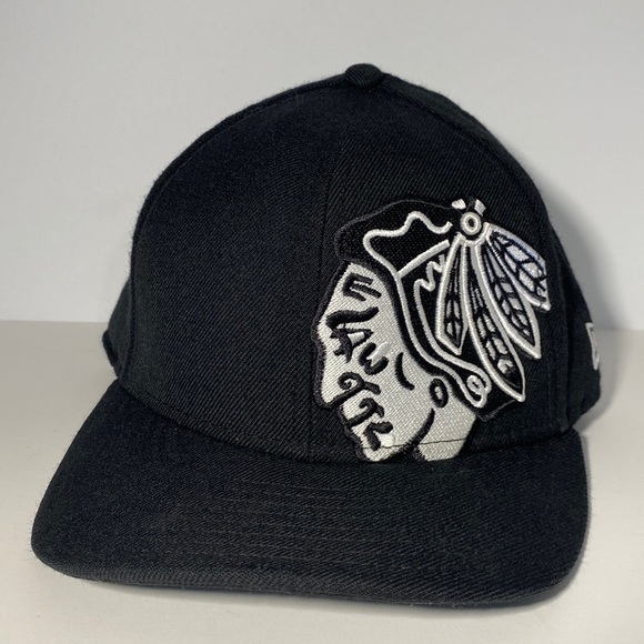 Blackhawks hockey hat cap 100% wool embroidered NEW Era side hit 61.5 cm - Picture 1 of 8